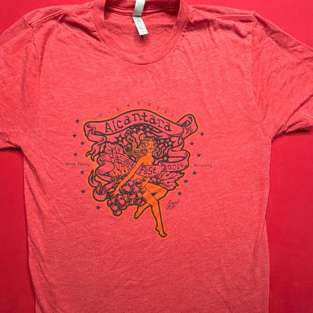 Next Level Alcantara Vineyards Harvest Fest 2014 T-Shirt Mens Medium Red Heather
